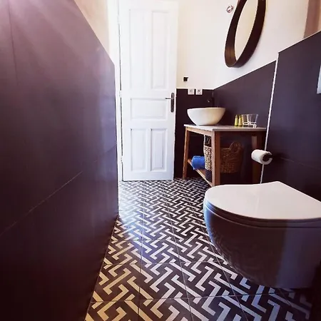 Port 7- Boutique Collection Hotel