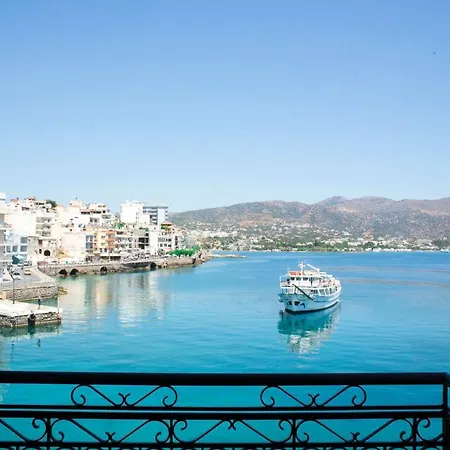 Port 7 2* Agios Nikolaos