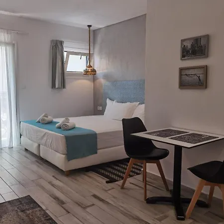 Port 7 Hotel