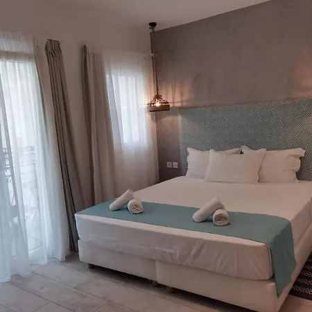 Port 7 Hotel 2*