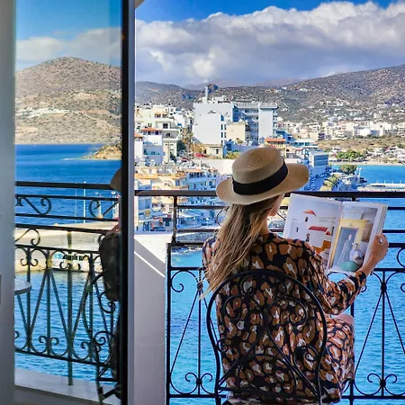 Port 7 2* Agios Nikolaos