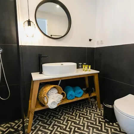 Hotel Port 7- Boutique Collection